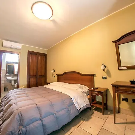 Charming House With Sea View In * Capomulini