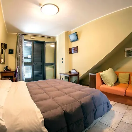 Charming House With Sea View In Capo Mulini Capomulini